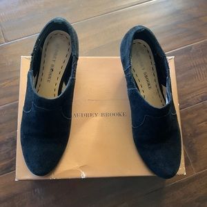 Audrey Brooke Welby Black suede leather Booties with Brown Heels